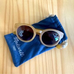 NWOT Madewell vintage-style sunglasses